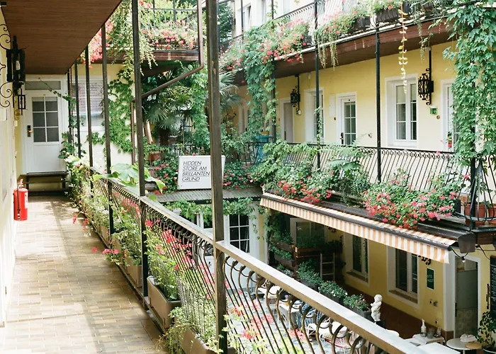 Hotel Am Brillantengrund Vienna